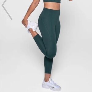 Girlfriend Collective Compressive High-Rise 7/8 Dark Green Yoga Leggings S NWT